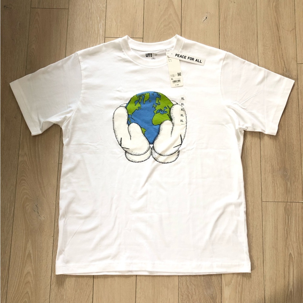 NWT KAWS x Uniqlo Peace for All T Shirt Size XL